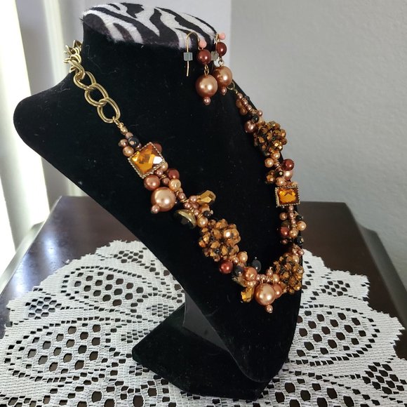 BEAUTIFUL Brown Tones Beaded Statement Necklace & Earrings Set - Picture 5 of 6